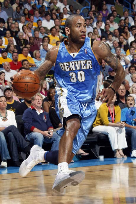 后卫线的稳 后卫线的稳