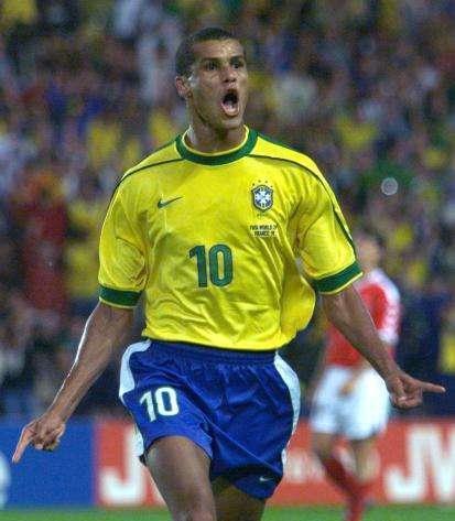 他需要考虑 他需要考虑