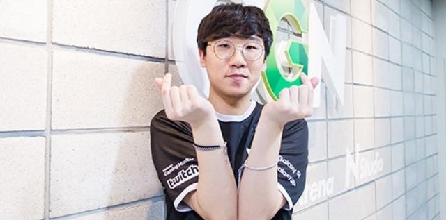 与粉丝交流 与粉丝交流