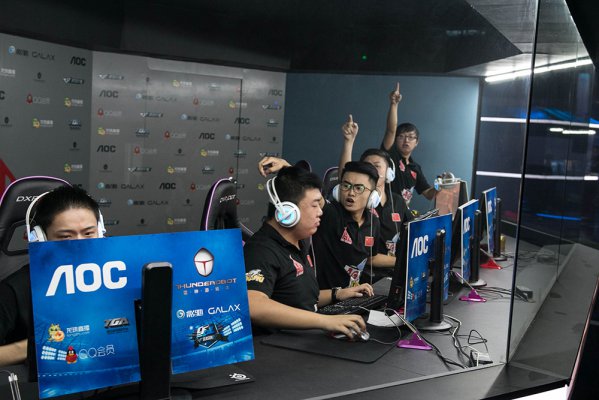 澳大利亚两 澳大利亚两