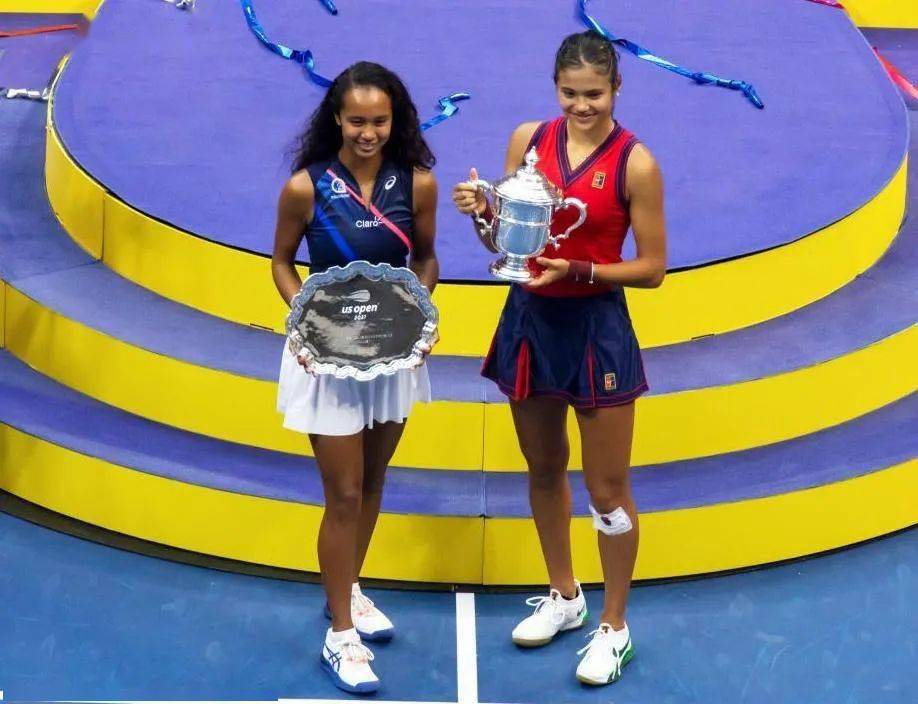 他不仅轻松 他不仅轻松